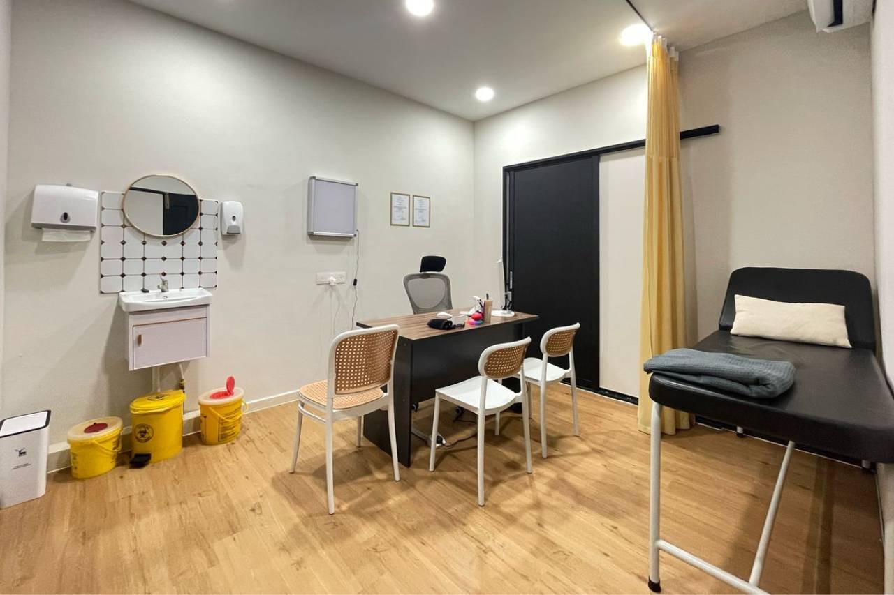 U.N.I Klinik Semabok Perdana
